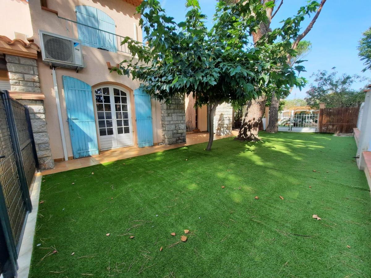 Вилла Domaine Des Pins Saint-Esteve  Экстерьер фото