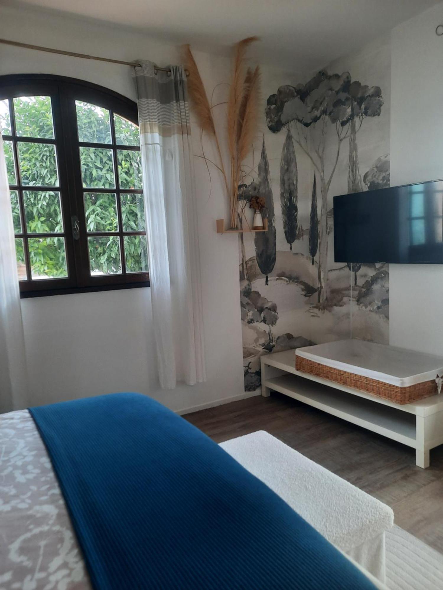 Вилла Domaine Des Pins Saint-Esteve  Экстерьер фото